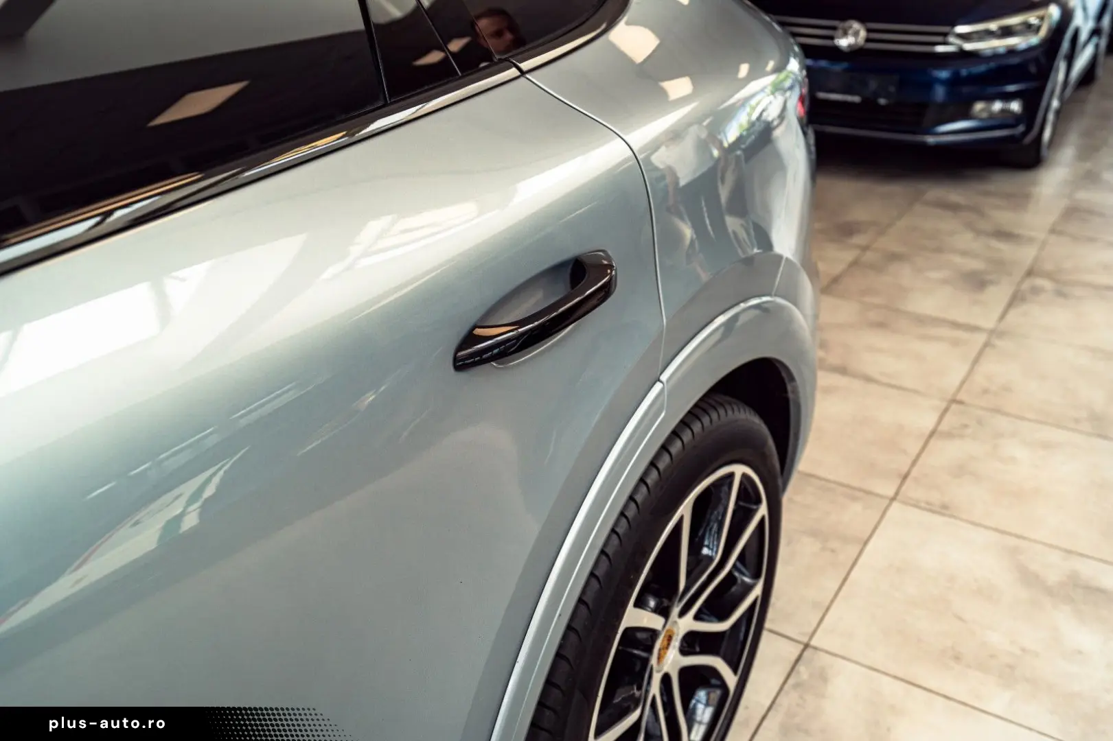 PORSCHE Cayenne GTS HAL Sportdesign Carbon 360  Inno HUD