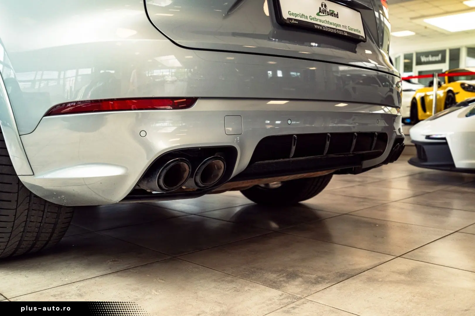 PORSCHE Cayenne GTS HAL Sportdesign Carbon 360  Inno HUD