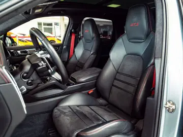 PORSCHE Cayenne GTS HAL Sportdesign Carbon 360  Inno HUD