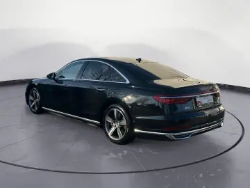AUDI A8 60 TFSI e quattro