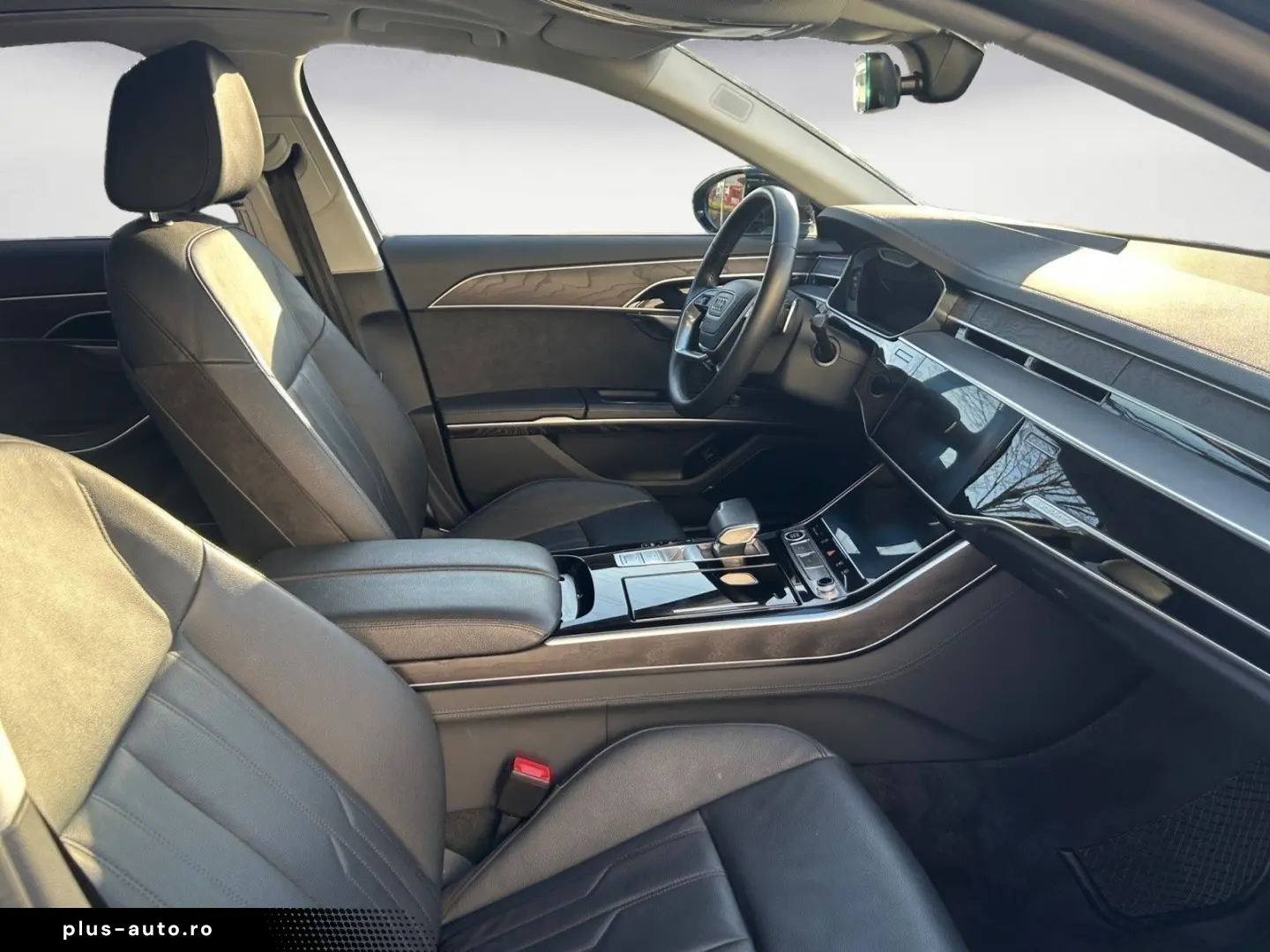 AUDI A8 60 TFSI e quattro