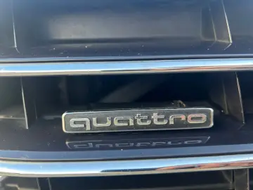 AUDI A8 60 TFSI e quattro