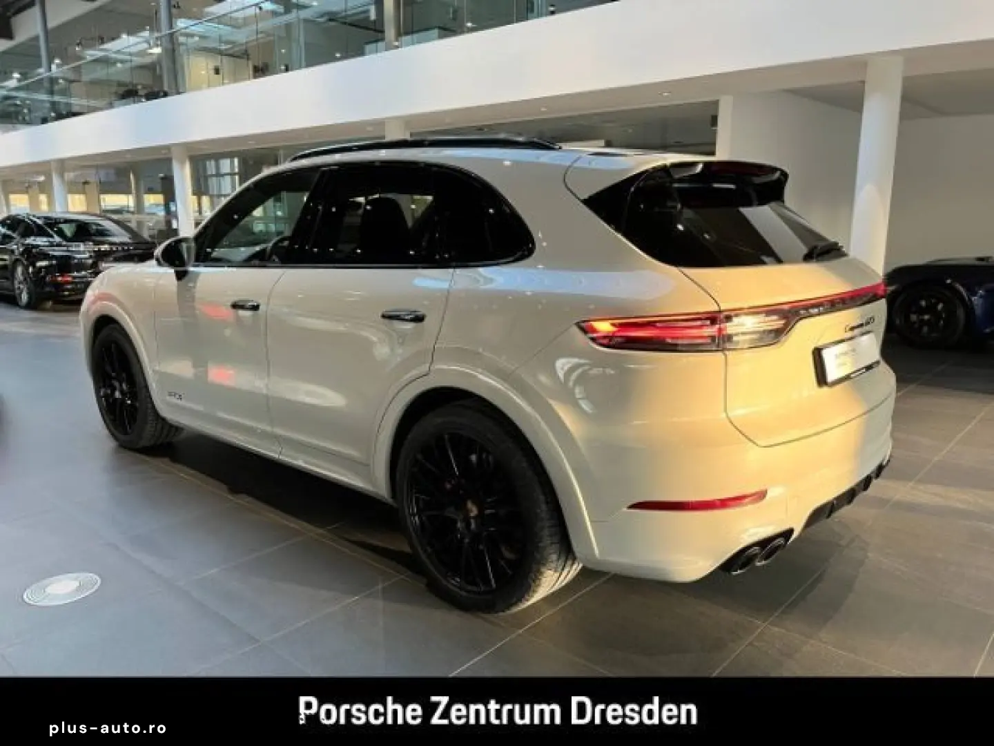 PORSCHE Cayenne GTS Pano SportDesi. Matrix BOSE HomeLink