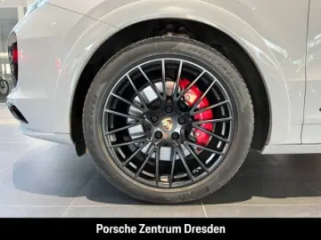 PORSCHE Cayenne GTS Pano SportDesi. Matrix BOSE HomeLink