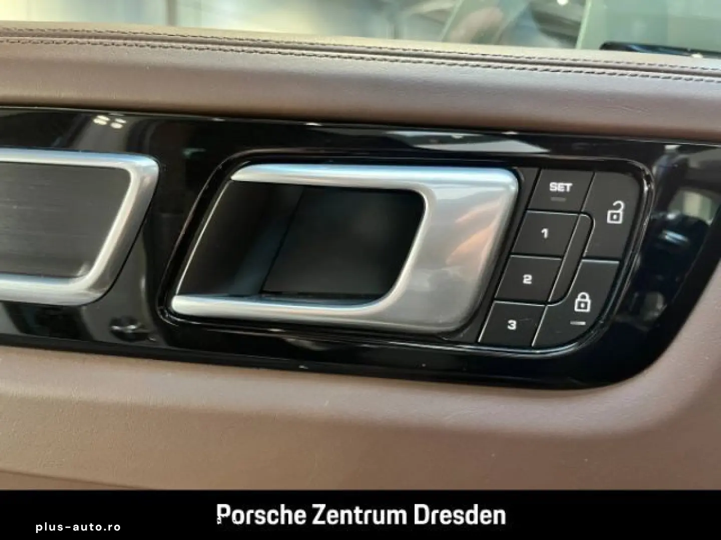 PORSCHE Cayenne GTS Pano SportDesi. Matrix BOSE HomeLink