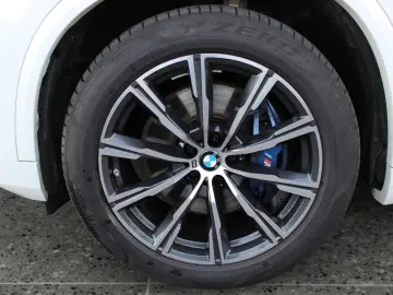 BMW X5 xDrive30d M-Sport Head-Up Pano SH