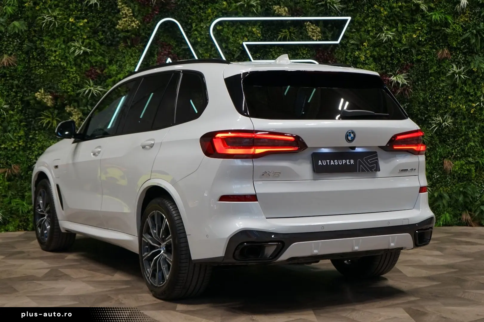 BMW X5 45e xDRIVE H K AIR 51.570€ NETTO