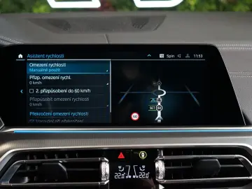 BMW X5 45e xDRIVE H K AIR 51.570€ NETTO