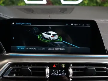 BMW X5 45e xDRIVE H K AIR 51.570€ NETTO