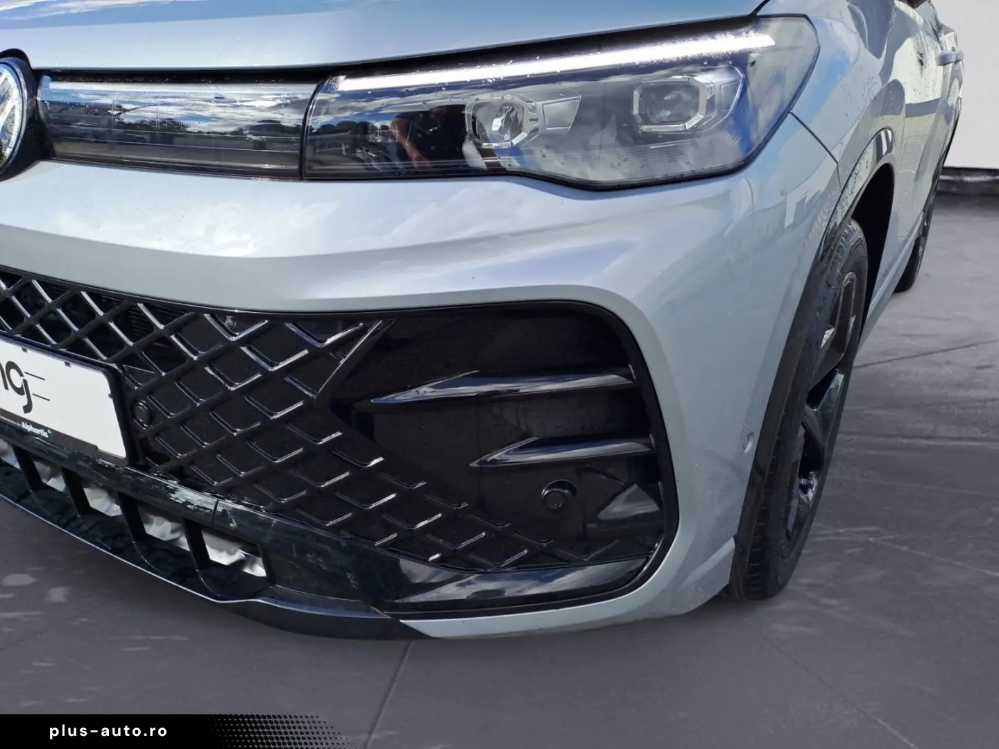 VW Tiguan 2.0 TDI SCR 4MOTION DSG R-Line  AHK MASSA