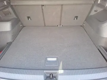 VW Tiguan 2.0 TDI SCR 4MOTION DSG R-Line  AHK MASSA