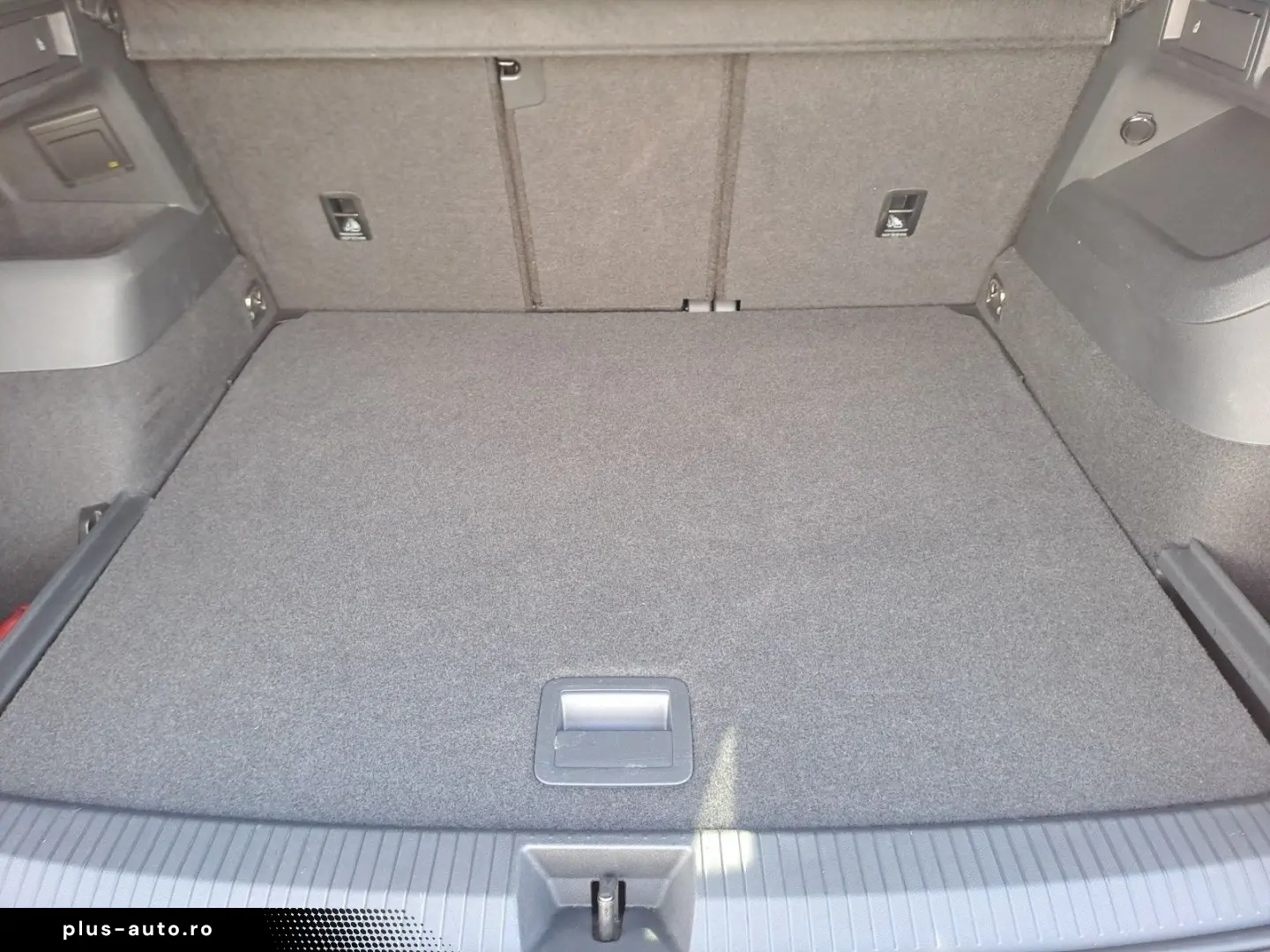 VW Tiguan 2.0 TDI SCR 4MOTION DSG R-Line  AHK MASSA