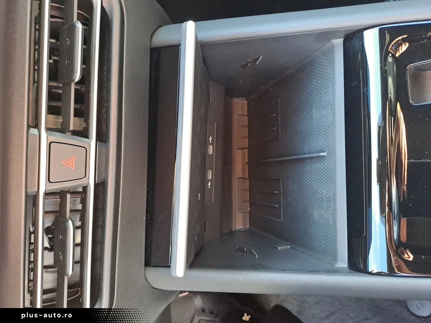 VW Tiguan 2.0 TDI SCR 4MOTION DSG R-Line  AHK MASSA