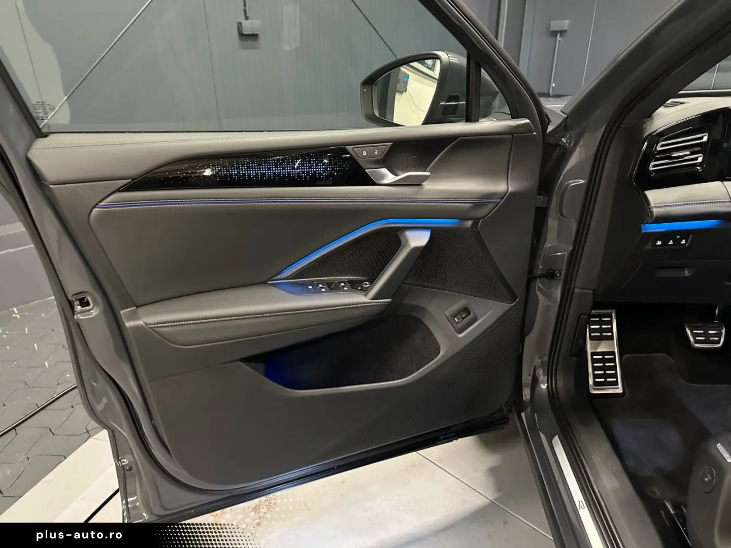 VW Tiguan 2.0 TDI 142 kW 4Motion R-Line 20Zoll HUD