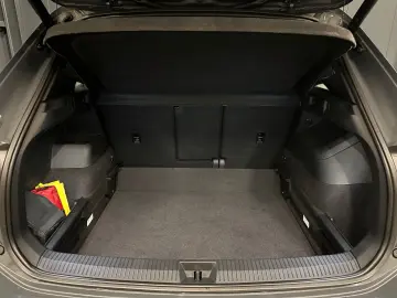 VW Tiguan 2.0 TDI 142 kW 4Motion R-Line 20Zoll HUD