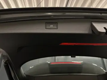 VW Tiguan 2.0 TDI 142 kW 4Motion R-Line 20Zoll HUD