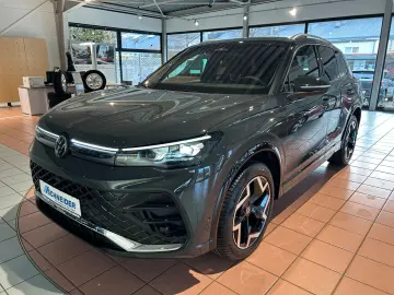VW Tiguan R-Line 2.0 TDI 4MO STANDHEIZ AHK IQ MATRI