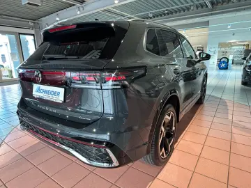 VW Tiguan R-Line 2.0 TDI 4MO STANDHEIZ AHK IQ MATRI