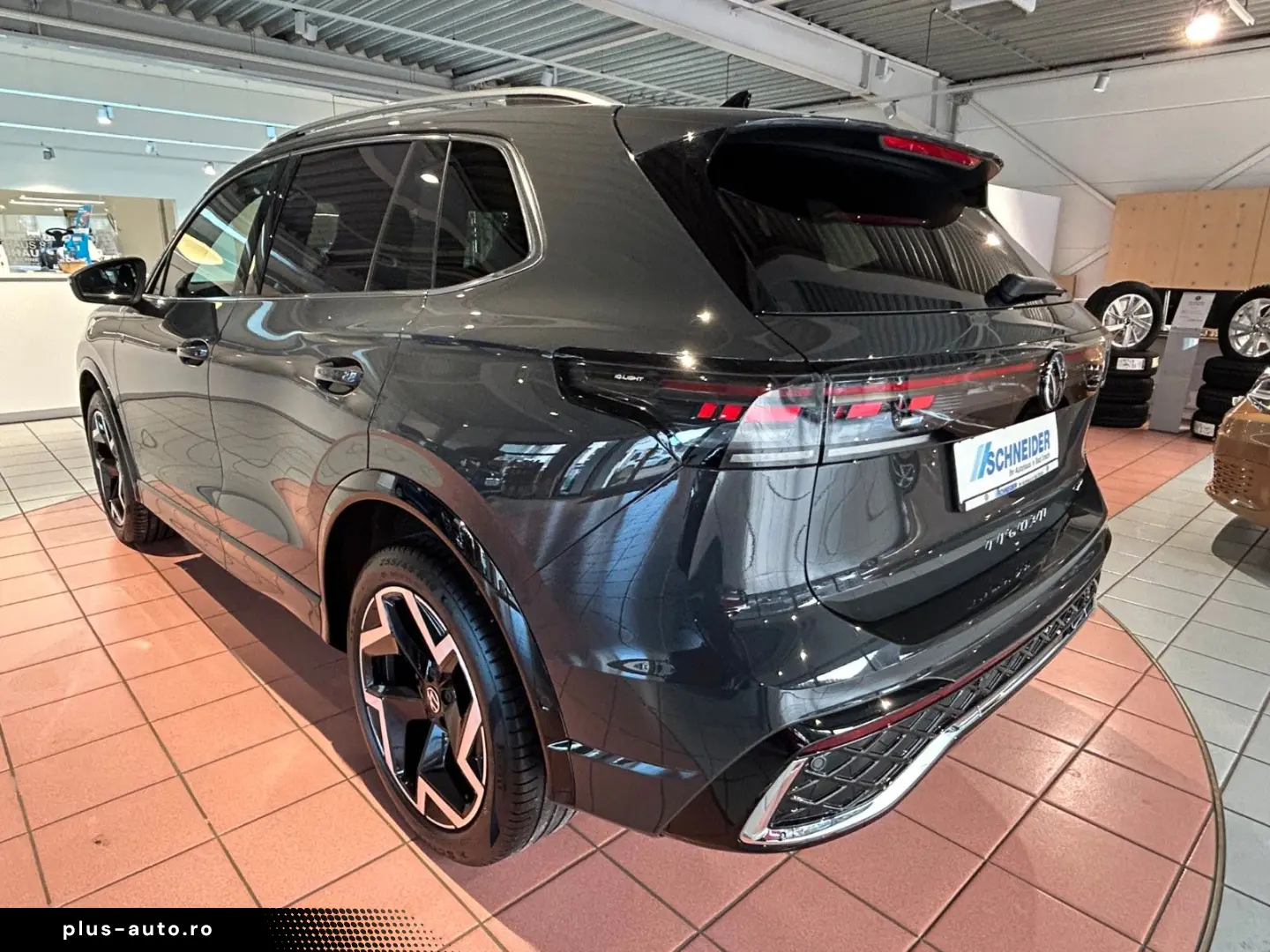 VW Tiguan R-Line 2.0 TDI 4MO STANDHEIZ AHK IQ MATRI