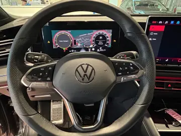 VW Tiguan R-Line 2.0 TDI 4MO STANDHEIZ AHK IQ MATRI