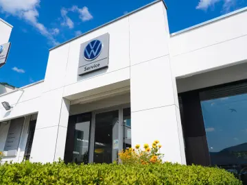 VW Tiguan R-Line 2.0 TDI 4MO STANDHEIZ AHK IQ MATRI