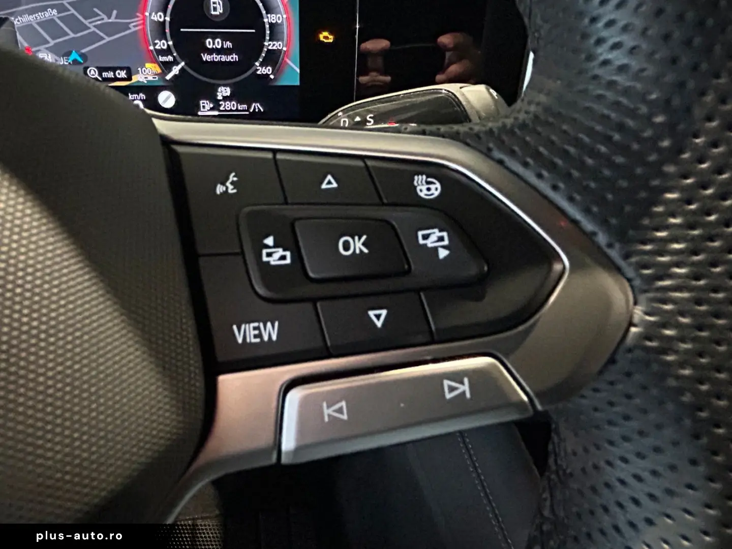 VW Tiguan R-Line 2.0 TDI 4MO STANDHEIZ AHK IQ MATRI