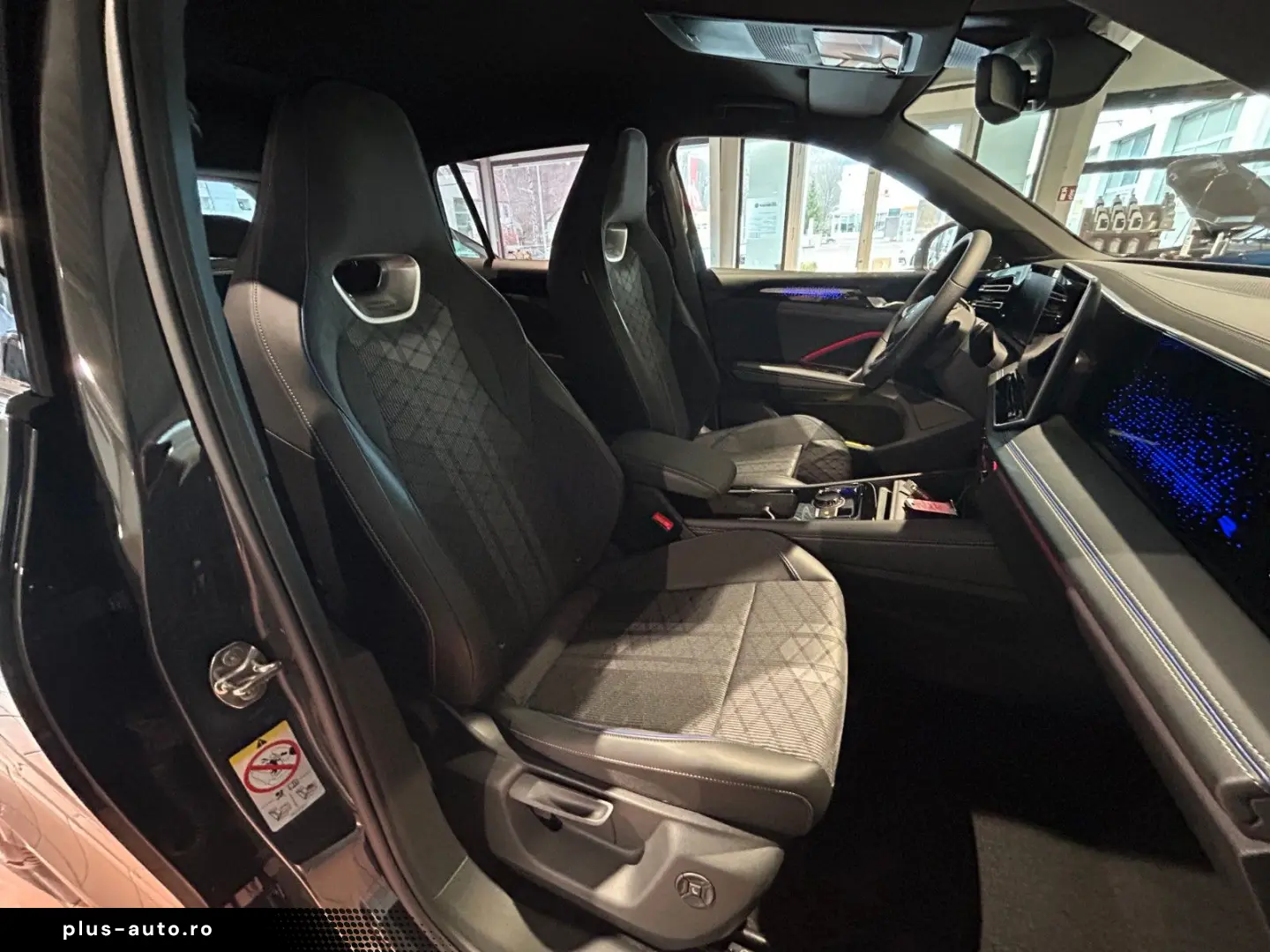 VW Tiguan R-Line 2.0 TDI 4MO STANDHEIZ AHK IQ MATRI