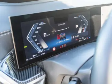 BMW X5 M60i AHK Panorama Navi LED RFK Leder e-Sitze