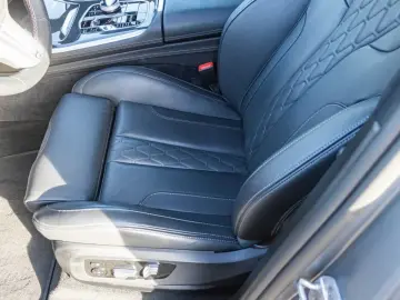 BMW X5 M60i AHK Panorama Navi LED RFK Leder e-Sitze