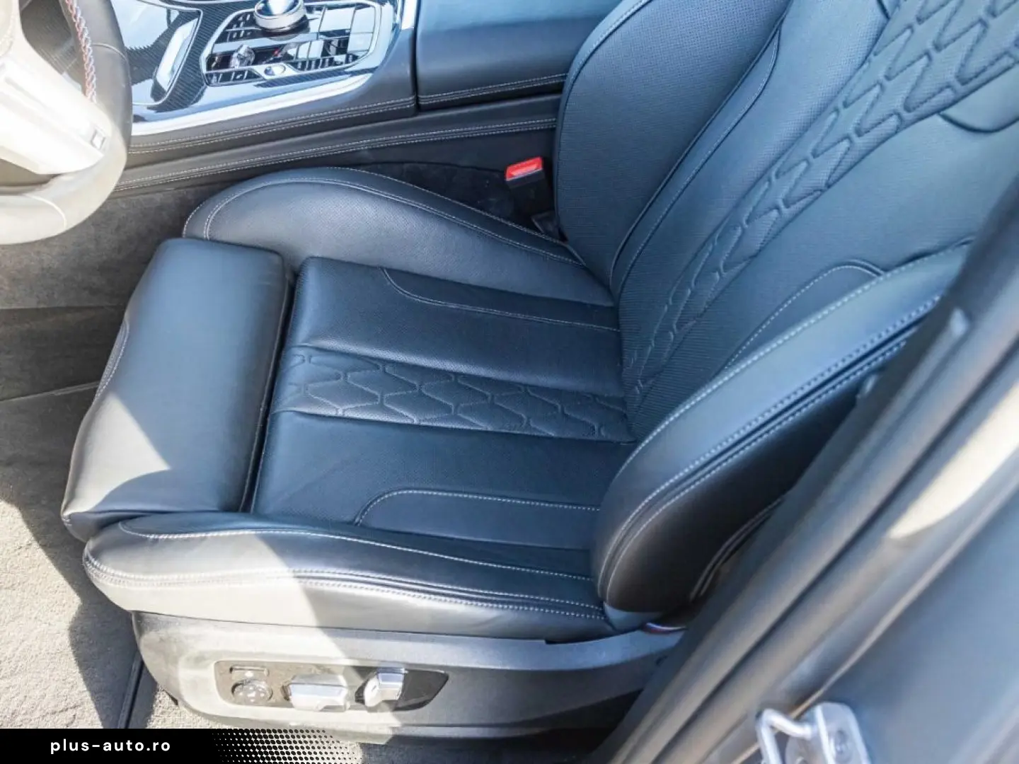 BMW X5 M60i AHK Panorama Navi LED RFK Leder e-Sitze