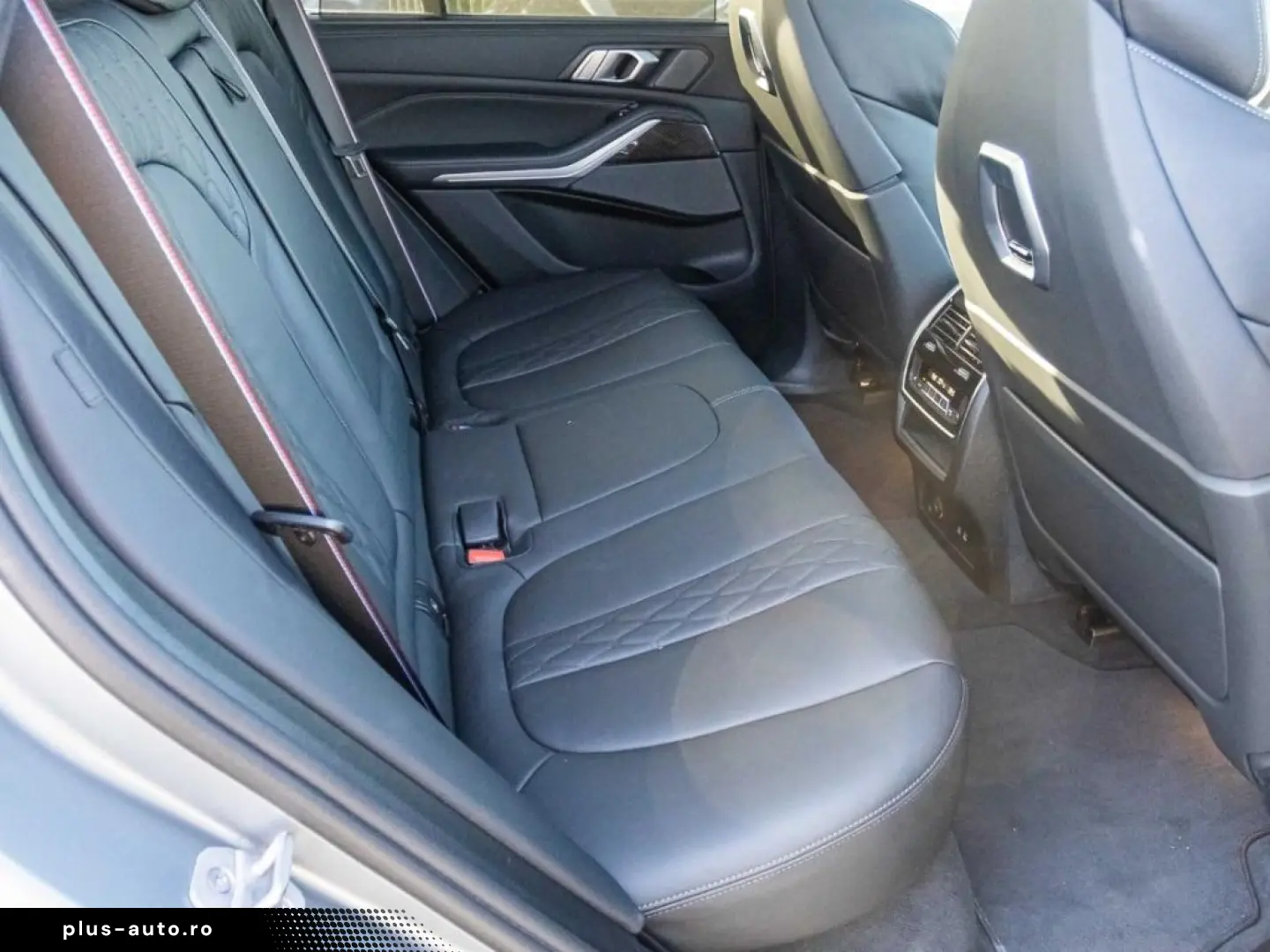 BMW X5 M60i AHK Panorama Navi LED RFK Leder e-Sitze