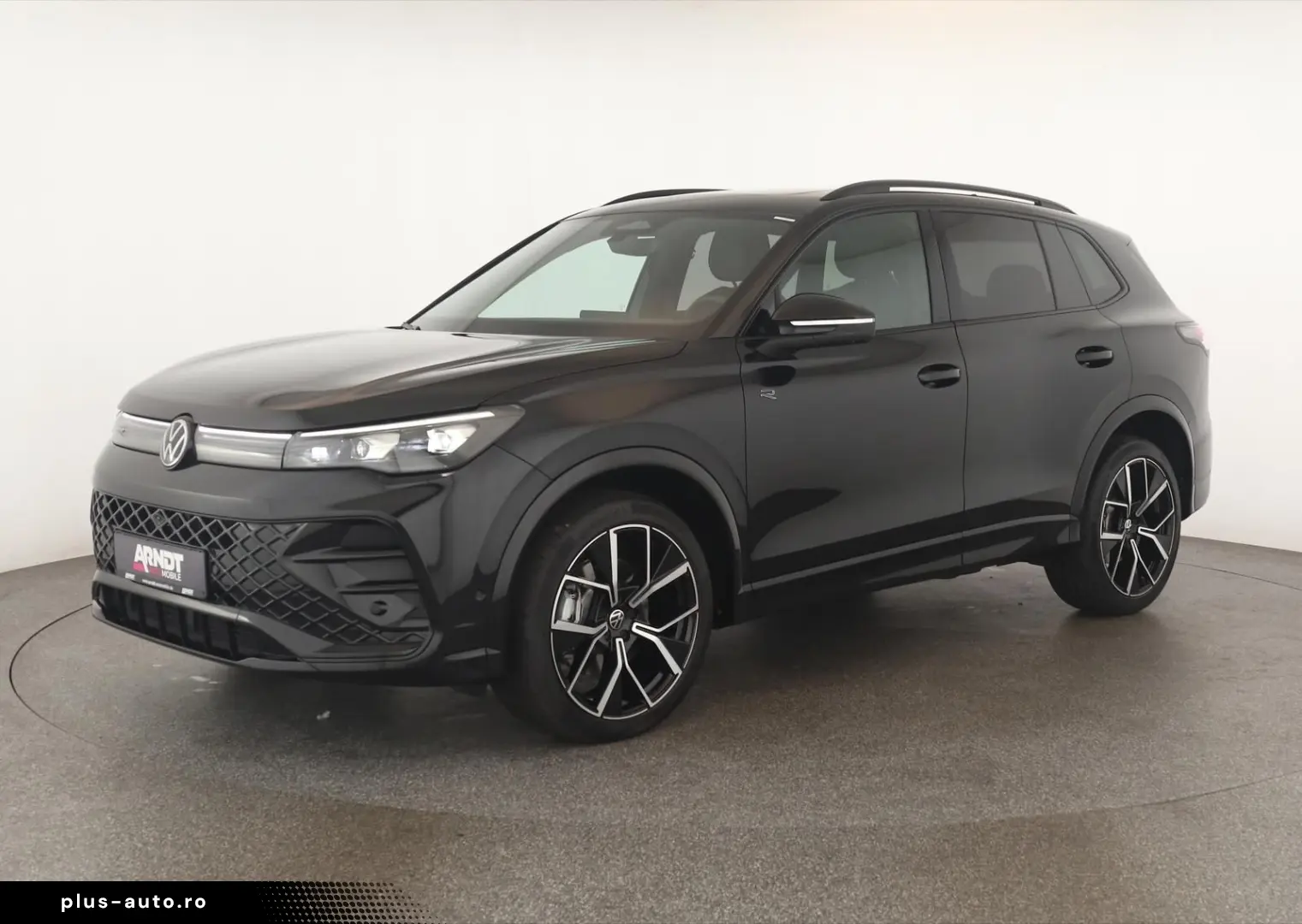 VW Tiguan 2.0 TSI DSG 4M R-Line IQ Pano Nav Key 360