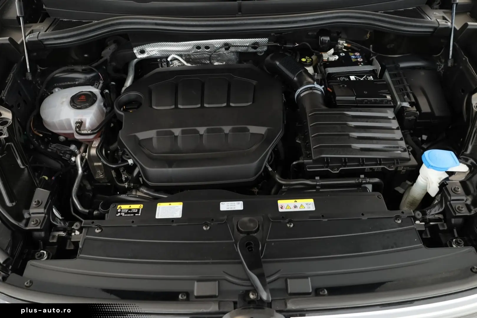 VW Tiguan 2.0 TSI DSG 4M R-Line IQ Pano Nav Key 360