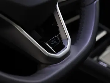 VW Tiguan 2.0 TSI DSG 4M R-Line IQ Pano Nav Key 360