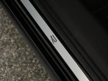 VW Tiguan 2.0 TSI DSG 4M R-Line IQ Pano Nav Key 360