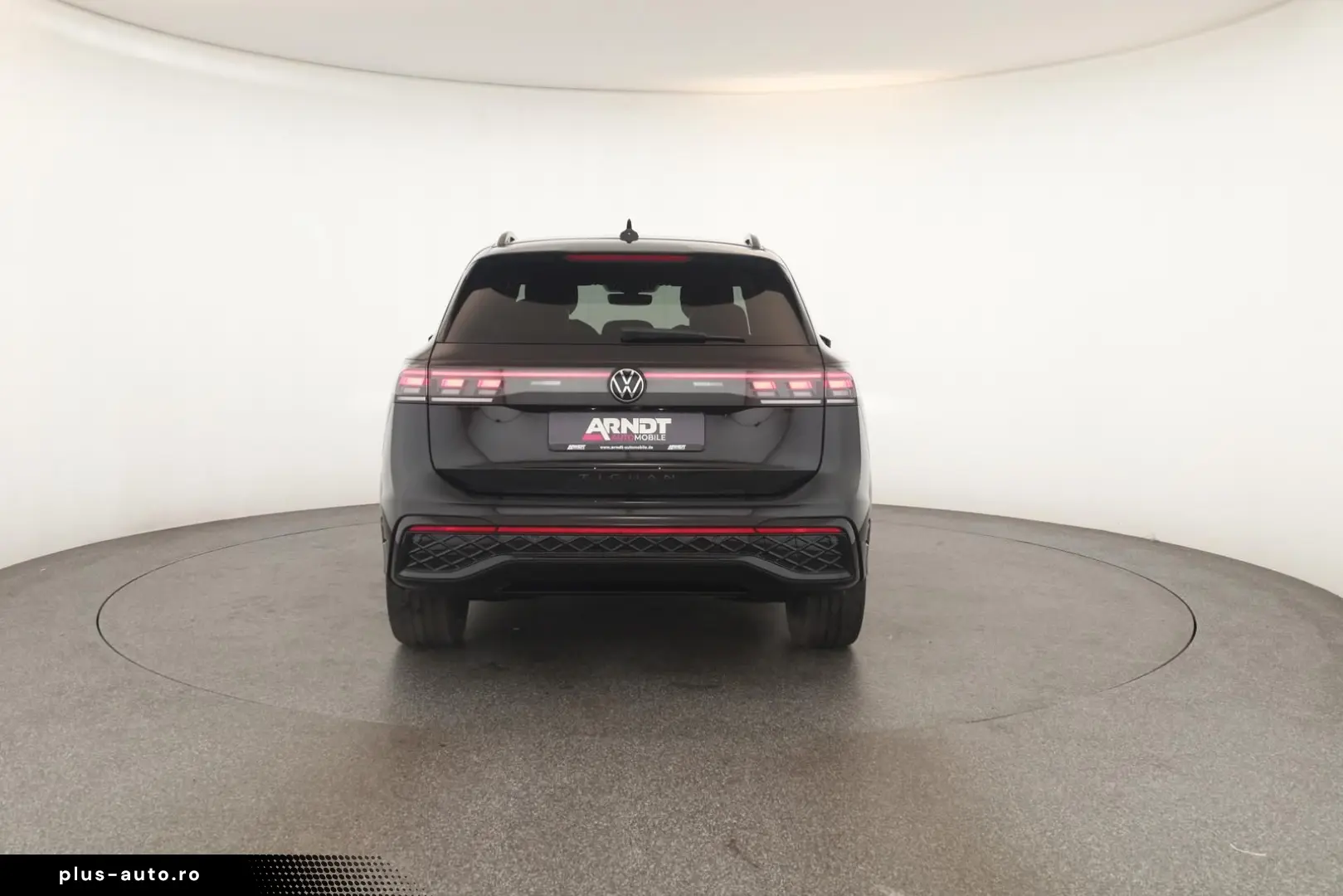 VW Tiguan 2.0 TSI DSG 4M R-Line IQ Pano Nav Key 360