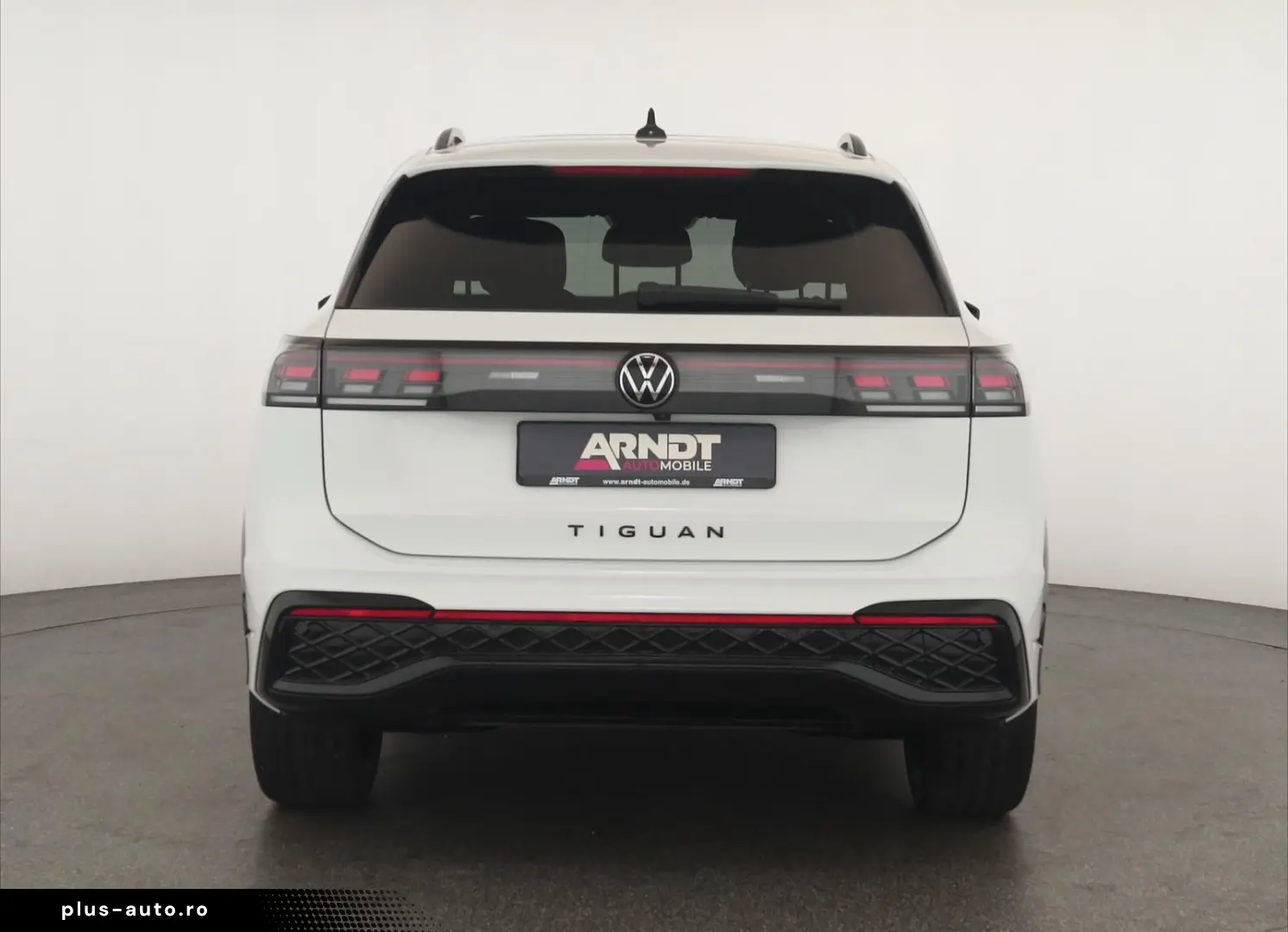 VW Tiguan 2.0 TSI DSG 4M R-Line IQ Pano Nav Key 360