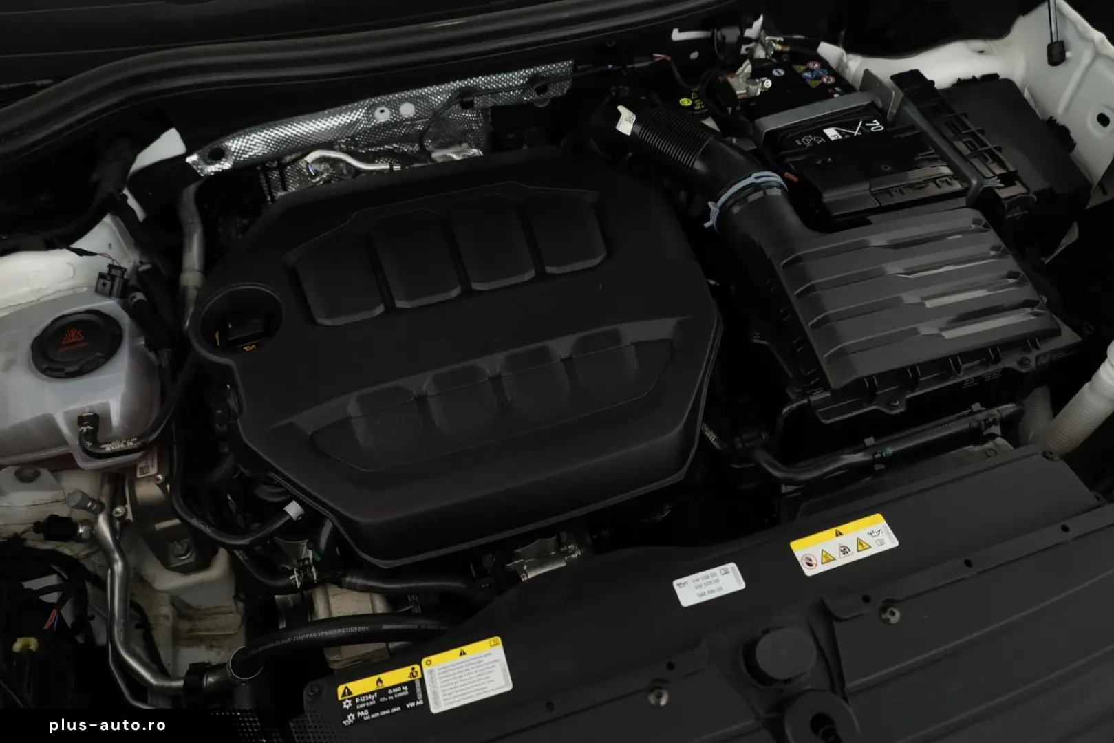 VW Tiguan 2.0 TSI DSG 4M R-Line IQ Pano Nav Key 360