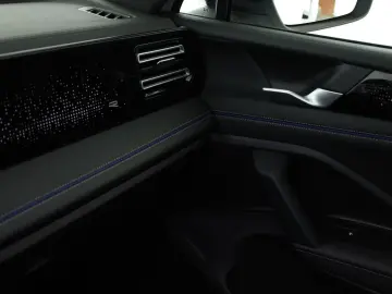 VW Tiguan 2.0 TSI DSG 4M R-Line IQ Pano Nav Key 360