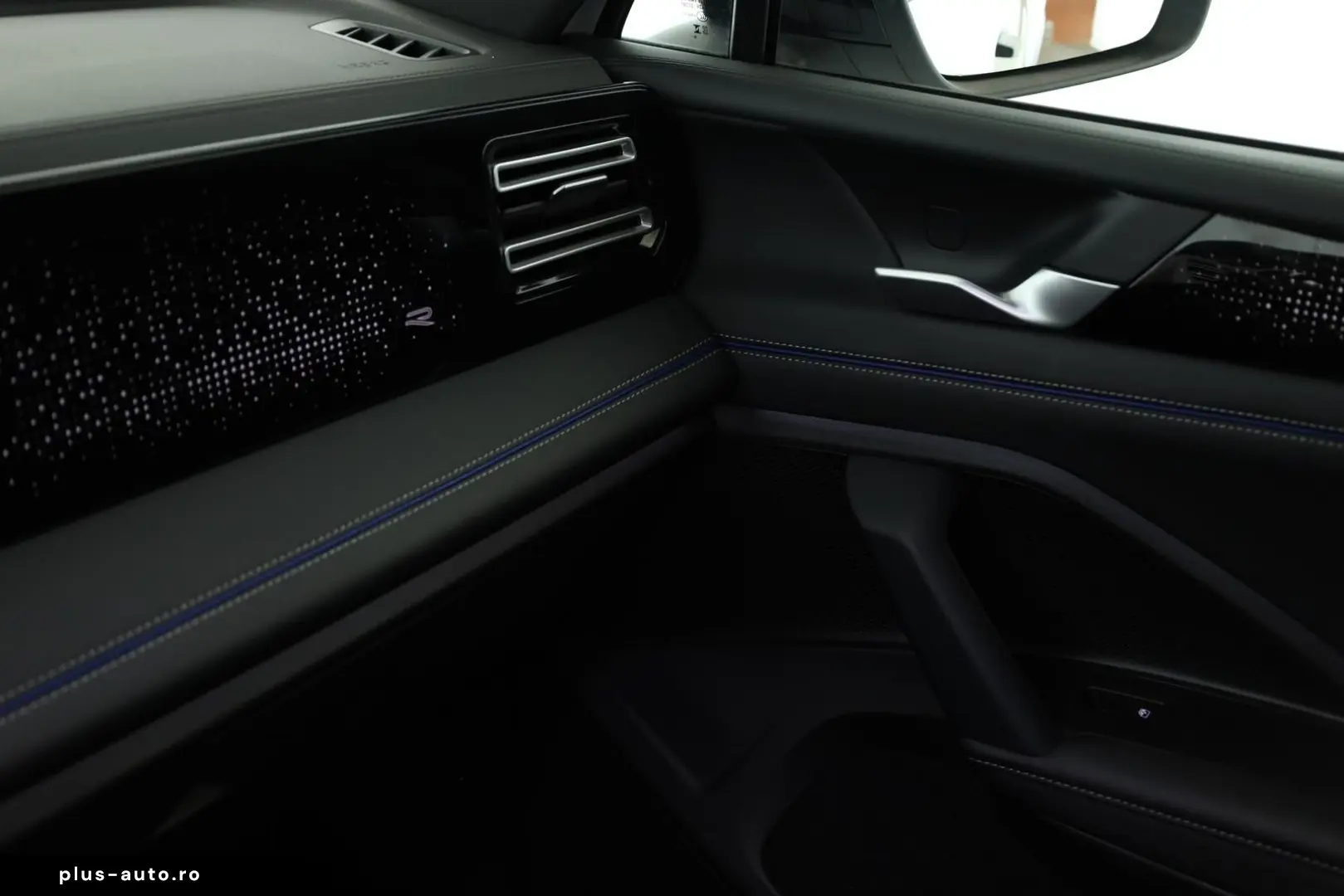 VW Tiguan 2.0 TSI DSG 4M R-Line IQ Pano Nav Key 360