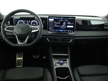 VW Tiguan 2.0 TSI DSG 4M R-Line IQ Pano Nav Key 360