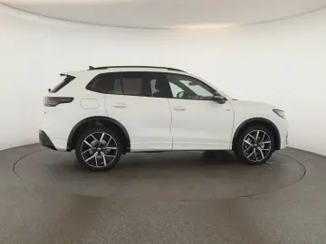 VW Tiguan 2.0 TSI DSG 4M R-Line IQ Pano Nav Key 360