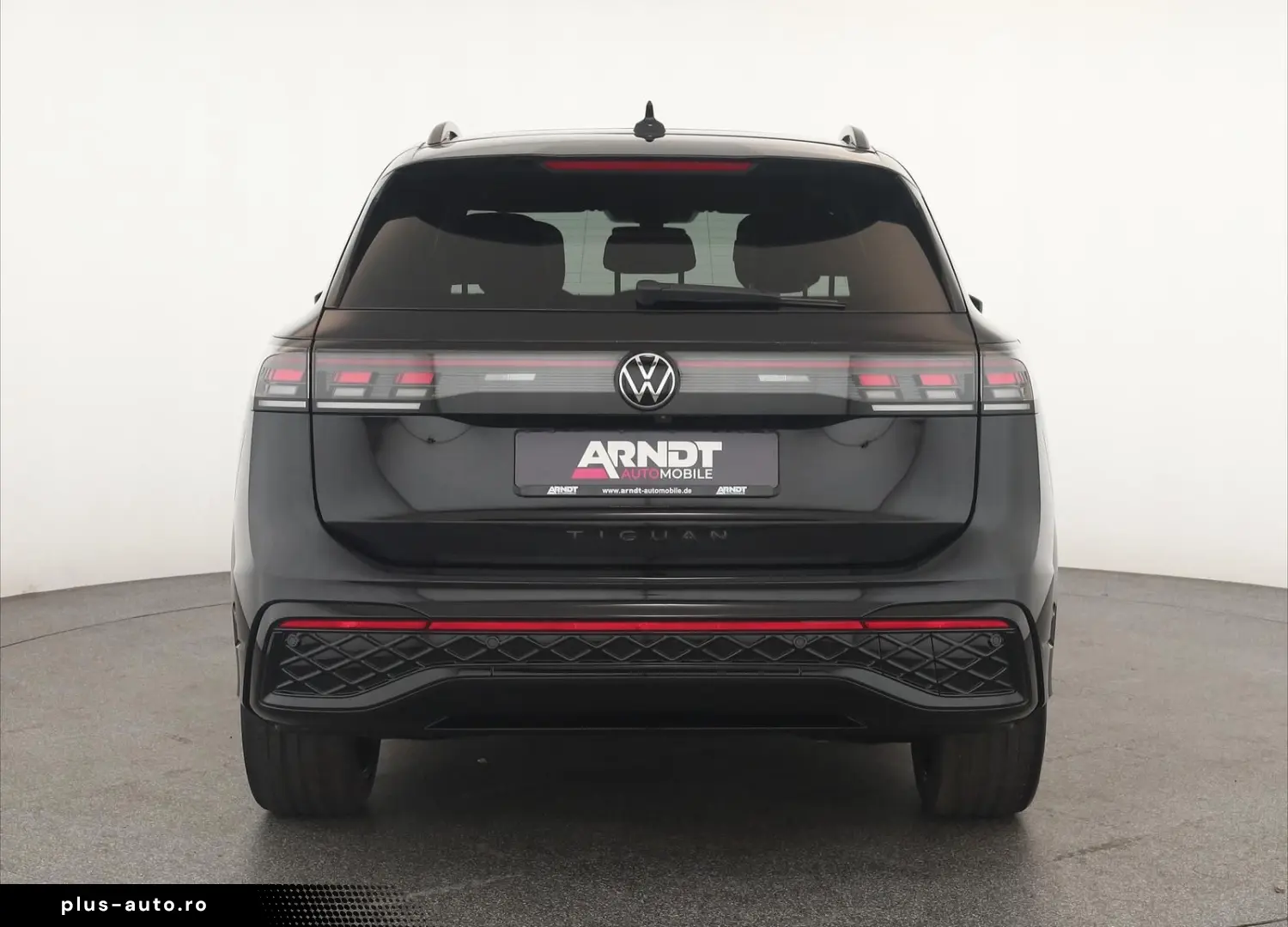 VW Tiguan 2.0 TSI DSG 4M R-Line IQ Pano Nav Key 360