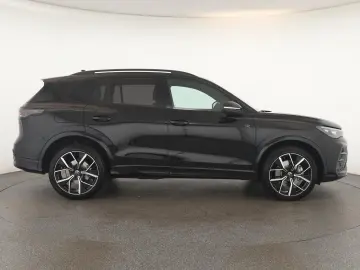 VW Tiguan 2.0 TSI DSG 4M R-Line IQ Pano Nav Key 360