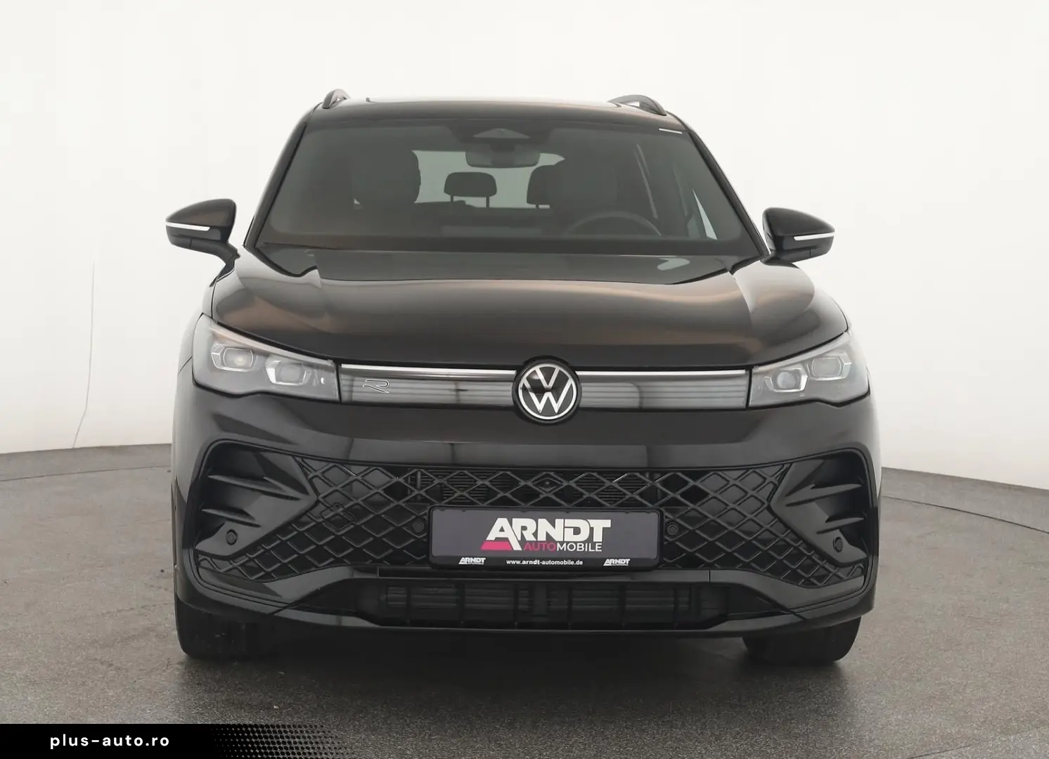 VW Tiguan 2.0 TSI DSG 4M R-Line IQ Pano Nav Key 360