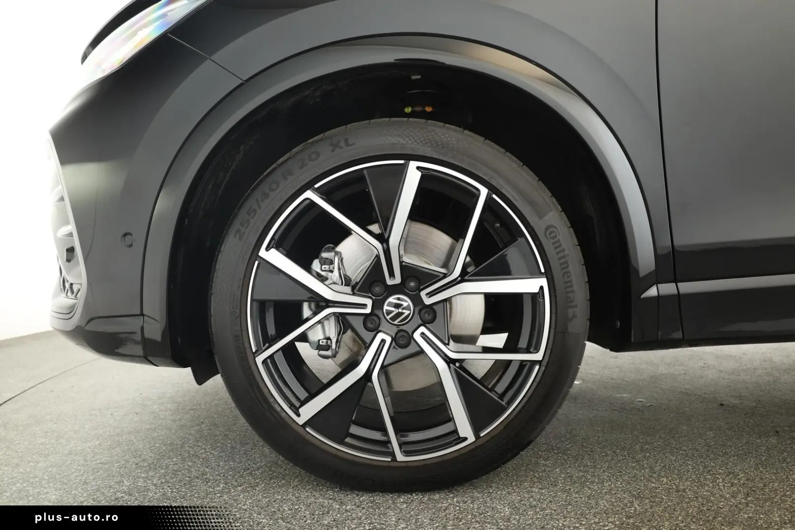 VW Tiguan 2.0 TSI DSG 4M R-Line IQ Pano Nav Key 360