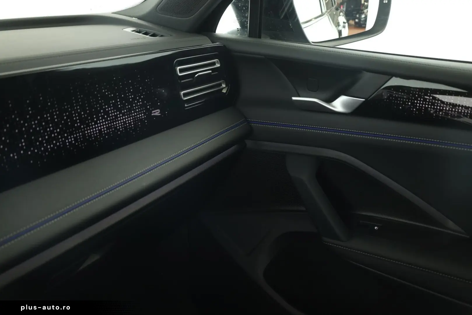 VW Tiguan 2.0 TSI DSG 4M R-Line IQ Pano Nav Key 360