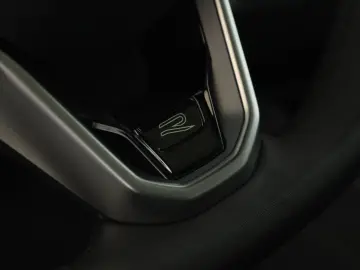 VW Tiguan 2.0 TSI DSG 4M R-Line IQ Pano Nav Key 360