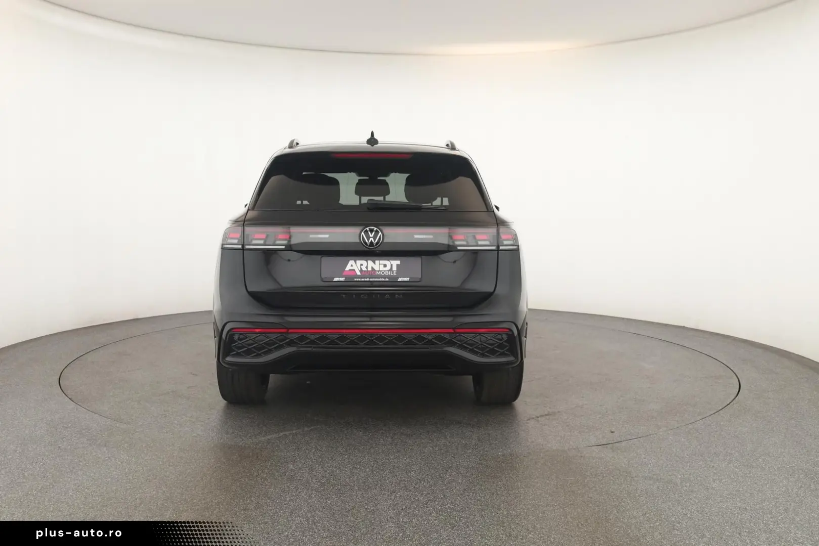 VW Tiguan 2.0 TSI DSG 4M R-Line IQ Pano Nav Key 360