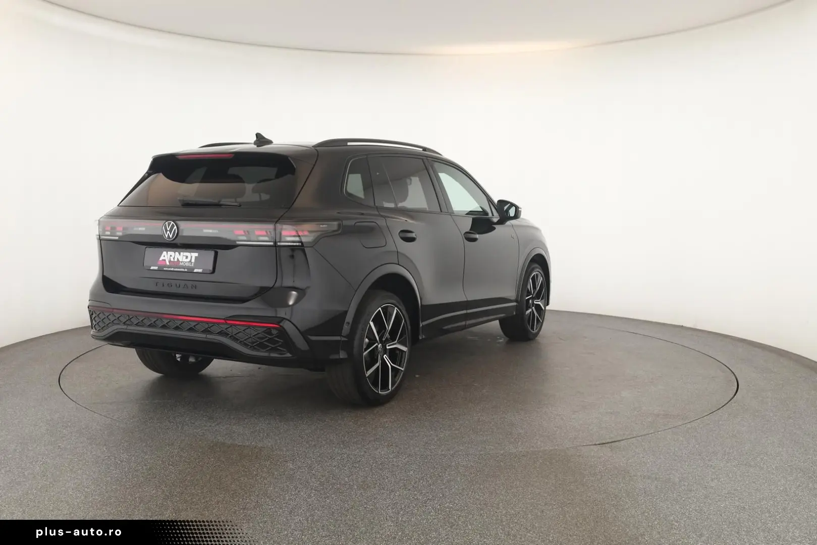 VW Tiguan 2.0 TSI DSG 4M R-Line IQ Pano Nav Key 360